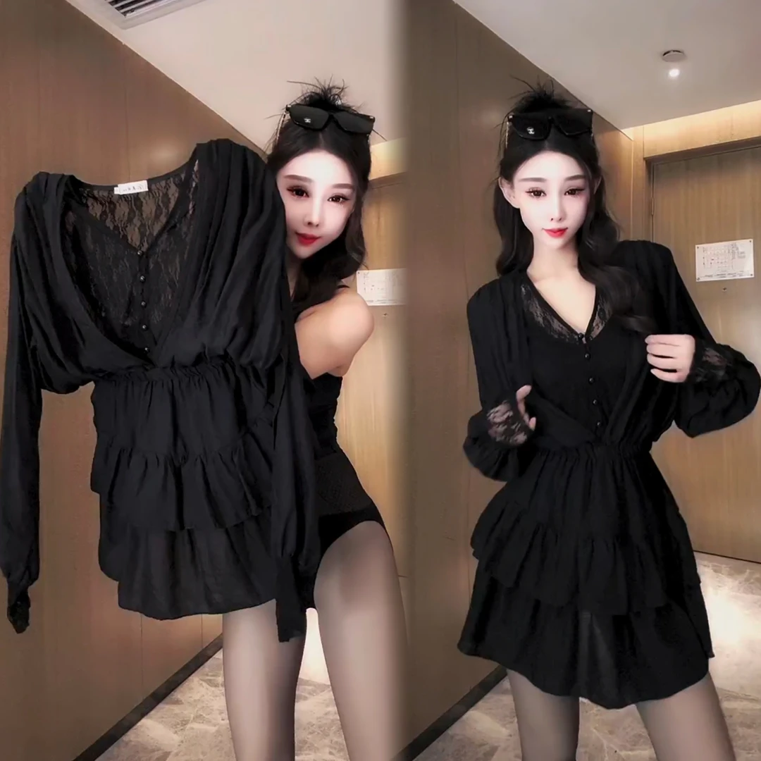 2025冬季新款收腰优雅设计感气质拼接优雅高级感蕾丝镂空连衣裙