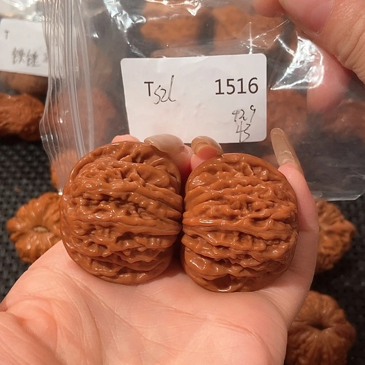 文玩核桃吊坠四座楼42.9