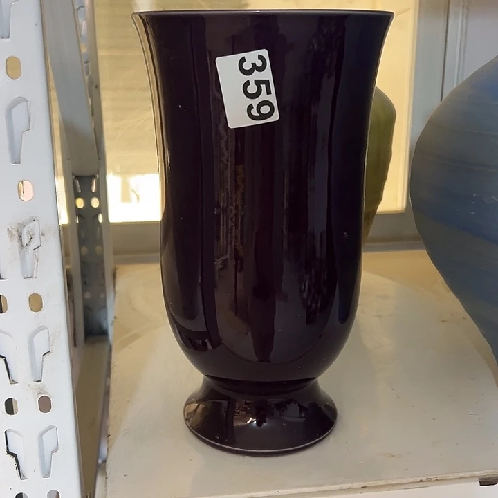 C***O白泥花瓶口13，高29，359，微瑕