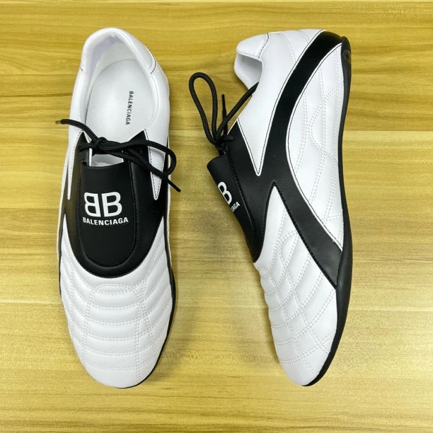 未使用 Balenciaga/巴黎世家 男士休闲鞋/B4000