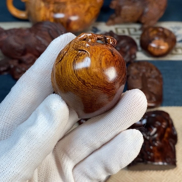 黄花梨/降香黄檀把件