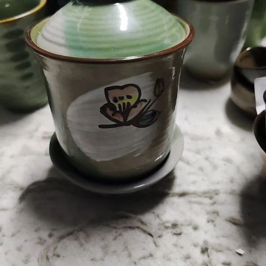 瓷片五厂，七厂各种摆件，瓷片，均有瑕疵！