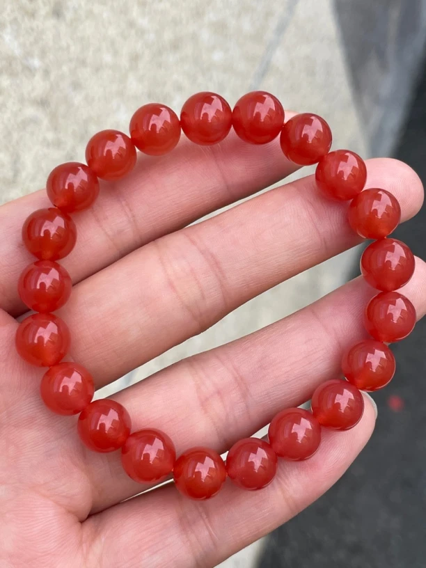 精品保山南红手串，尺寸9mm，颜色红润，超强荧光，珠光宝气