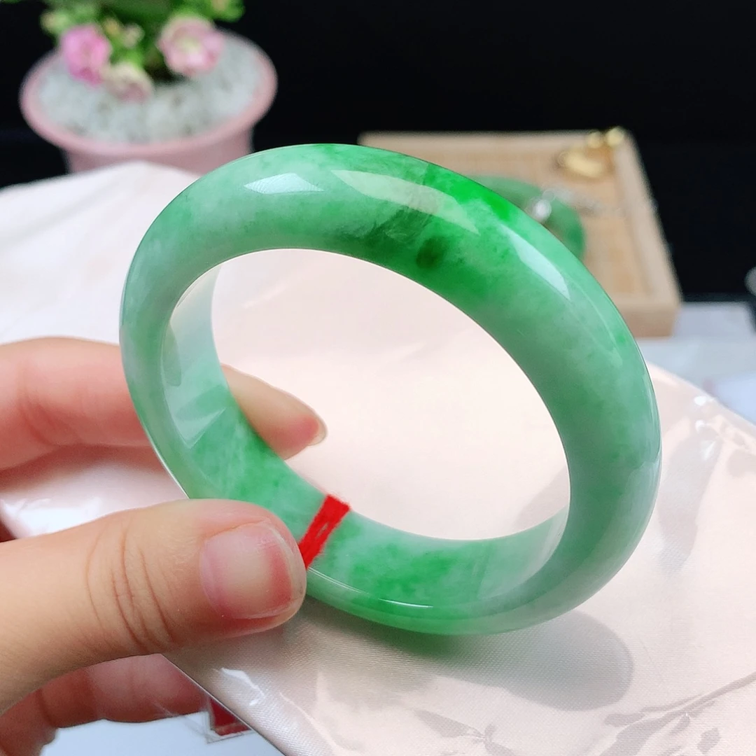 翡翠未镶嵌手镯1952