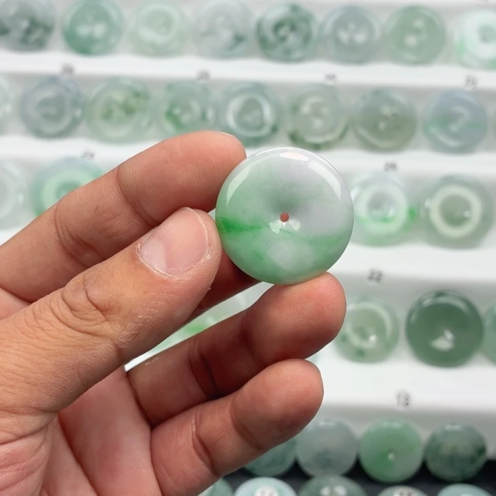 翡翠未镶嵌颈饰缅甸天然A货翡翠29-6.4