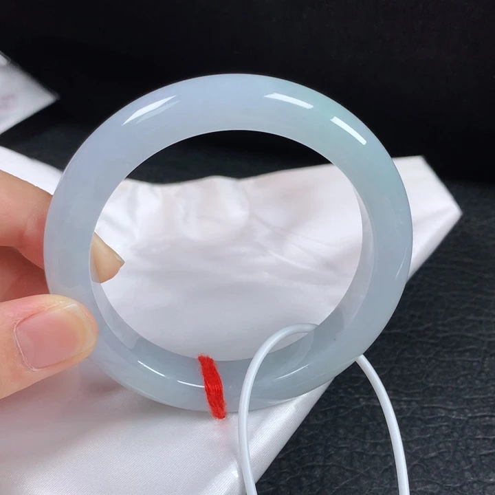 未镶嵌手镯翡翠。。