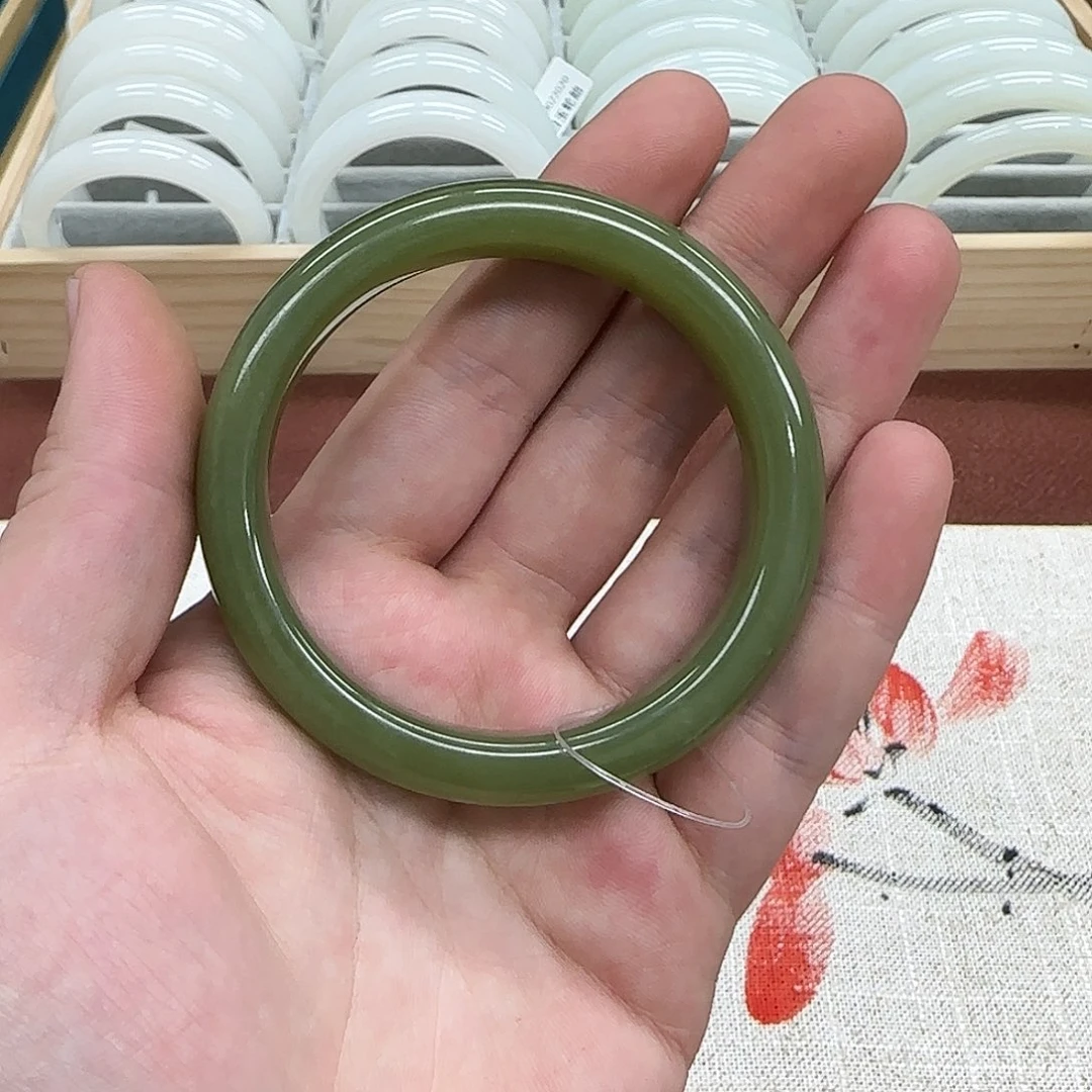 和田玉手镯未镶嵌贺*