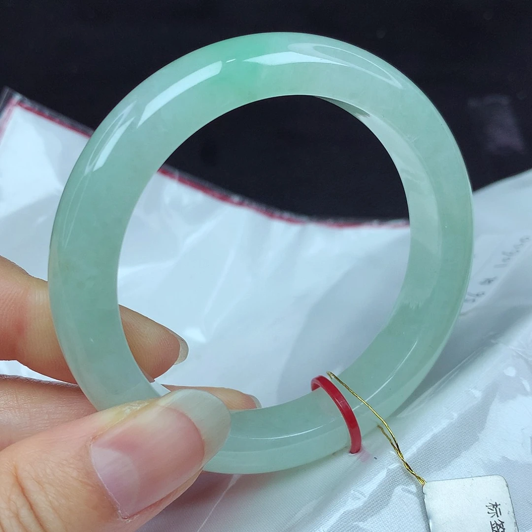 翡翠手镯未镶嵌56圈761