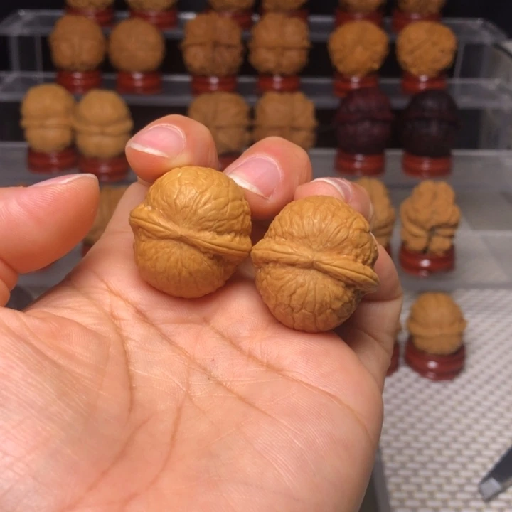 文玩核桃把件24粗筋小铁锤