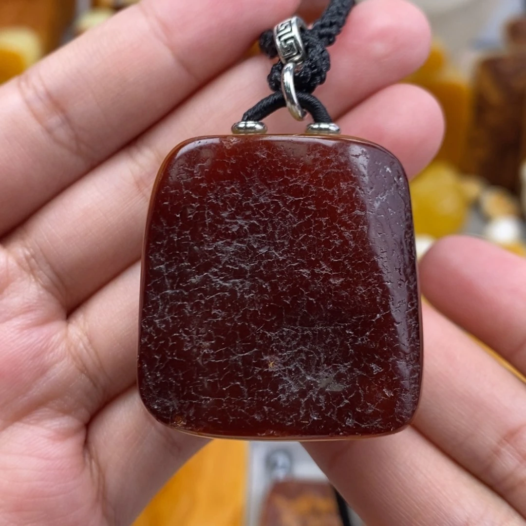 琥珀吊坠(赠链)未镶嵌