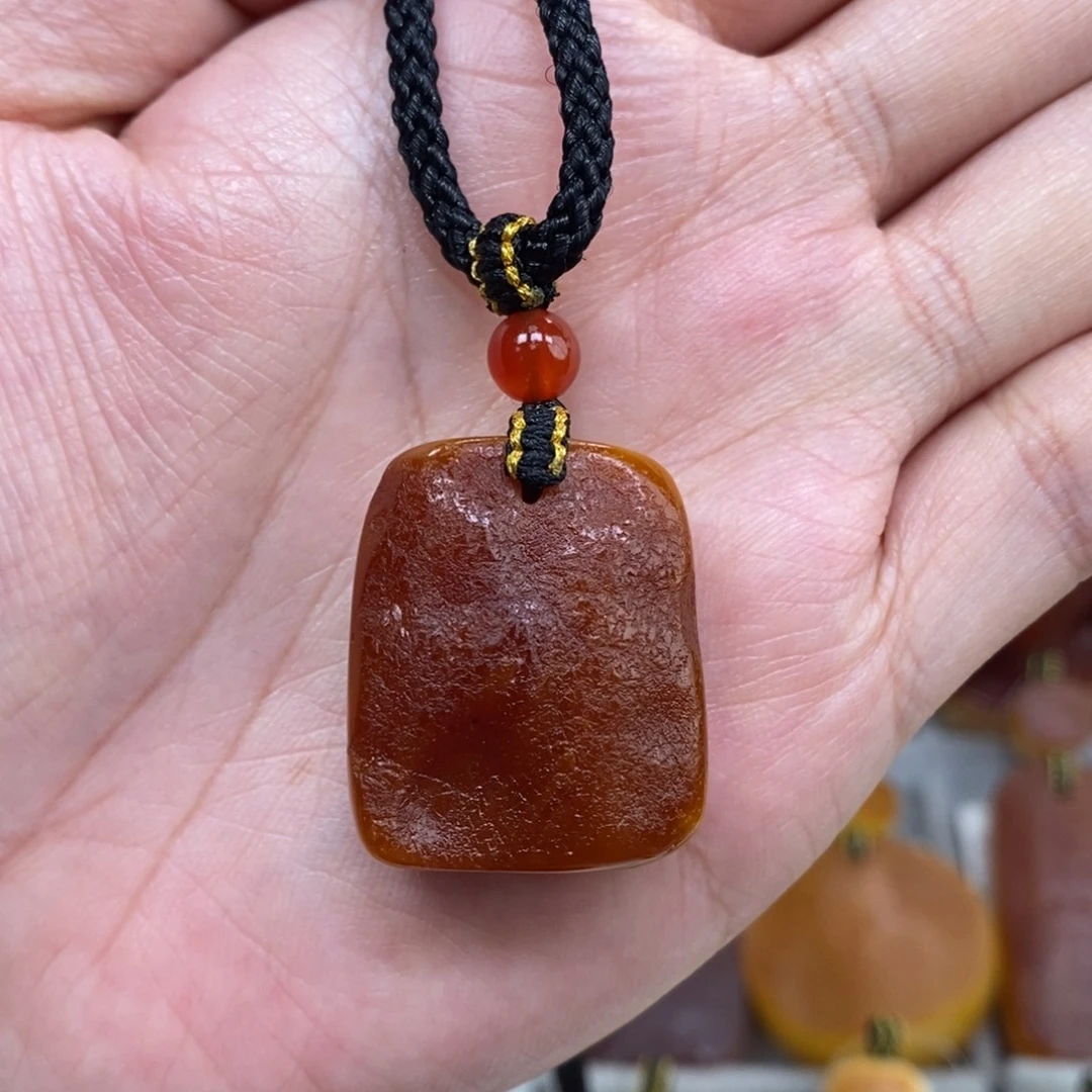 蜜蜡未镶嵌珠宝奇石