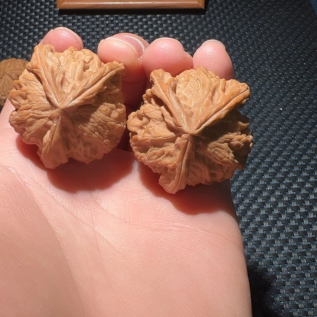 文玩核桃吊坠盘山三棱 核桃