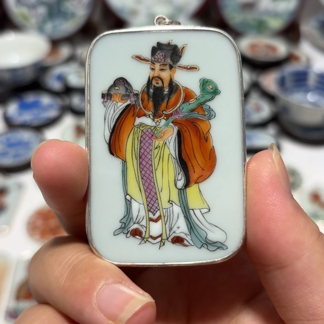 ****瓷片精品挂件一个