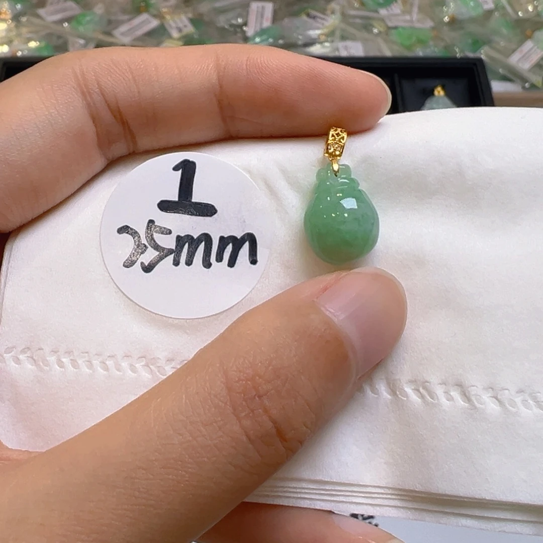 吊坠(不含链)18K金镶嵌翡翠