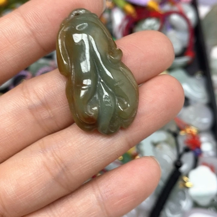 翡翠未镶嵌颈饰天然缅甸翡翠