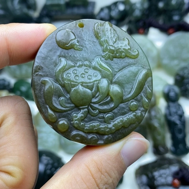 颈饰未镶嵌和田玉