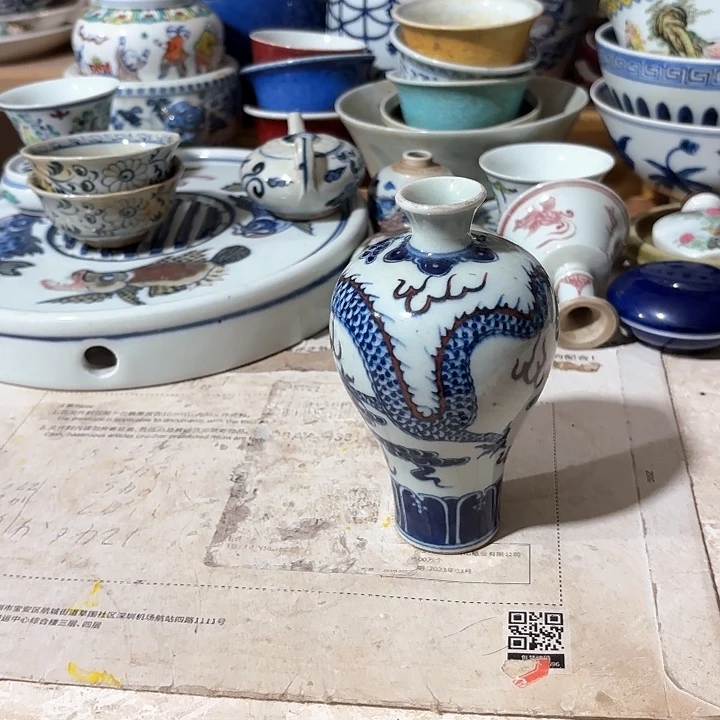 精品陶瓶青花一个