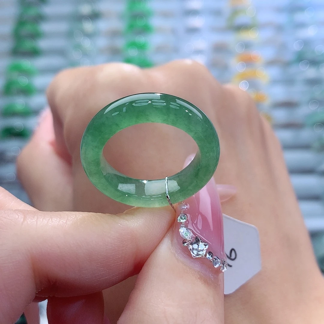 翡翠戒指未镶嵌天然