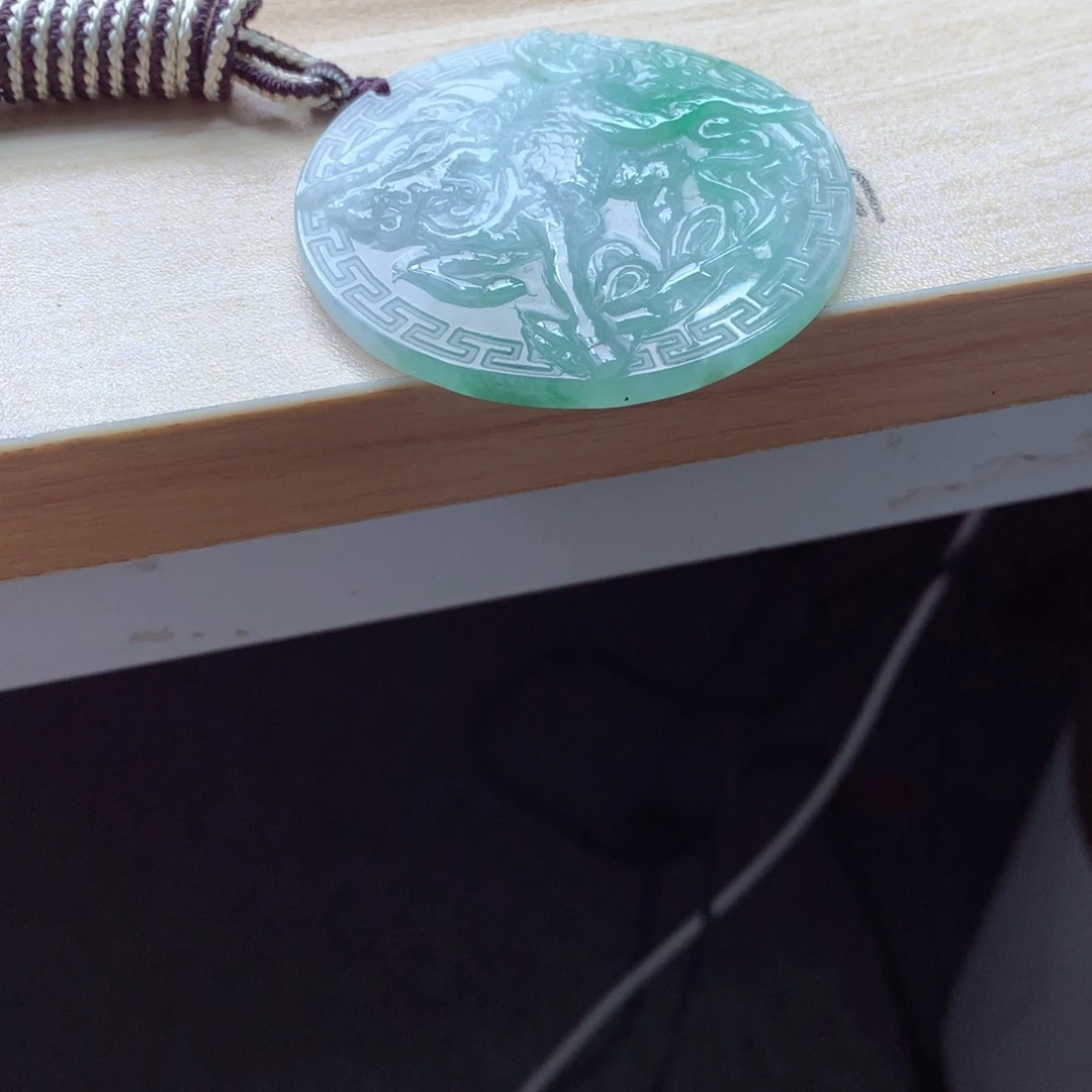 翡翠颈饰未镶嵌吊坠