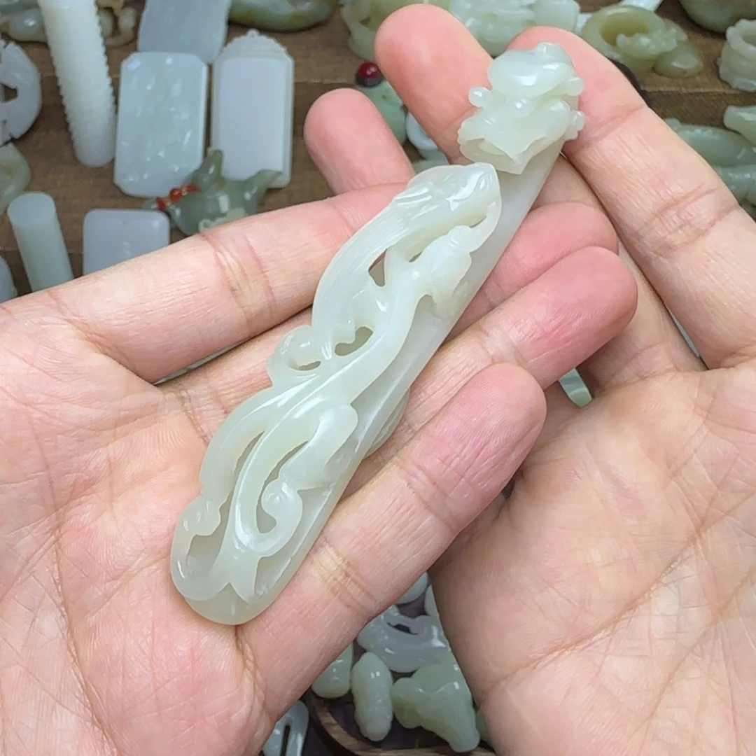 和田玉挂件未镶嵌…*