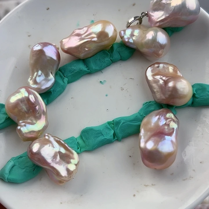 淡水珍珠未镶嵌颈饰很***花