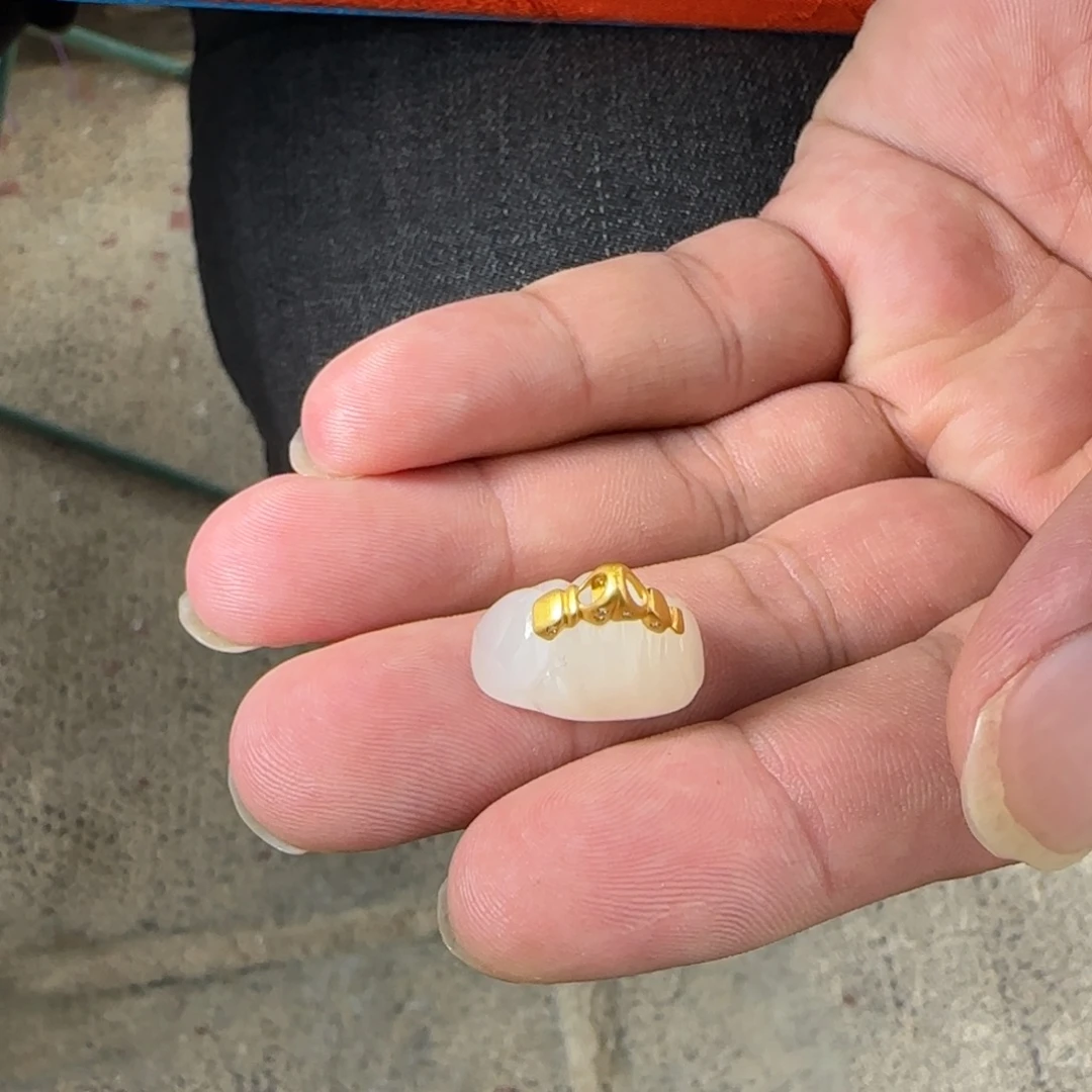 上***居和田玉18K金镶嵌颈饰