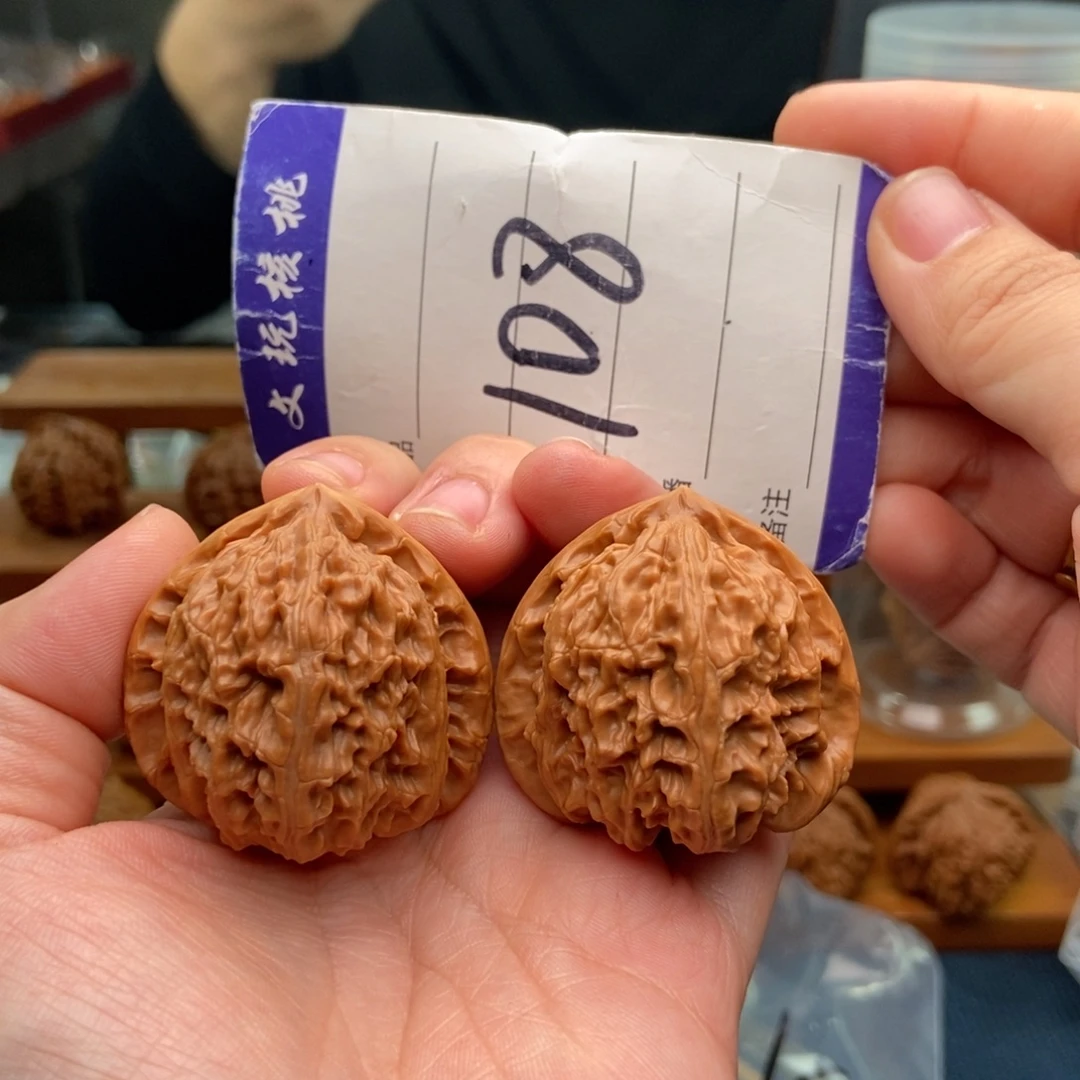 文玩核桃把件39三角白