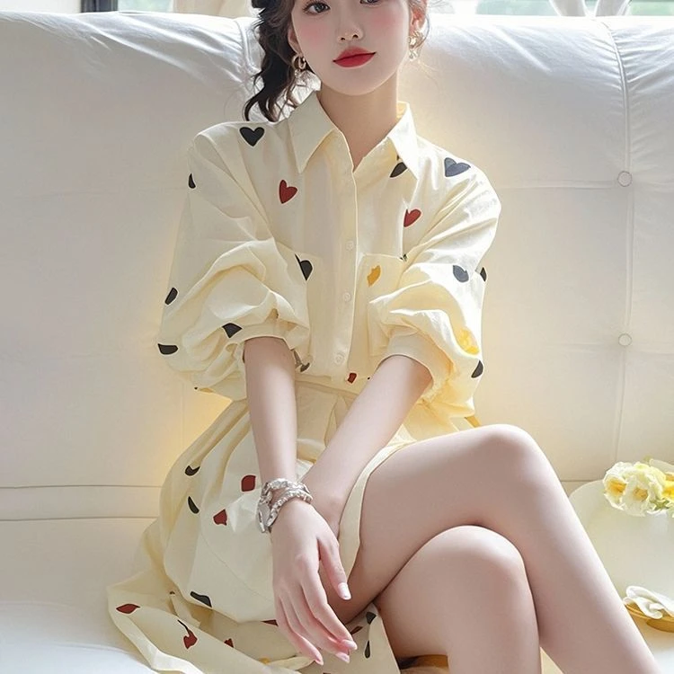 独特超好看气质印花连衣裙女装2025春季新款减龄小清新衬衫...