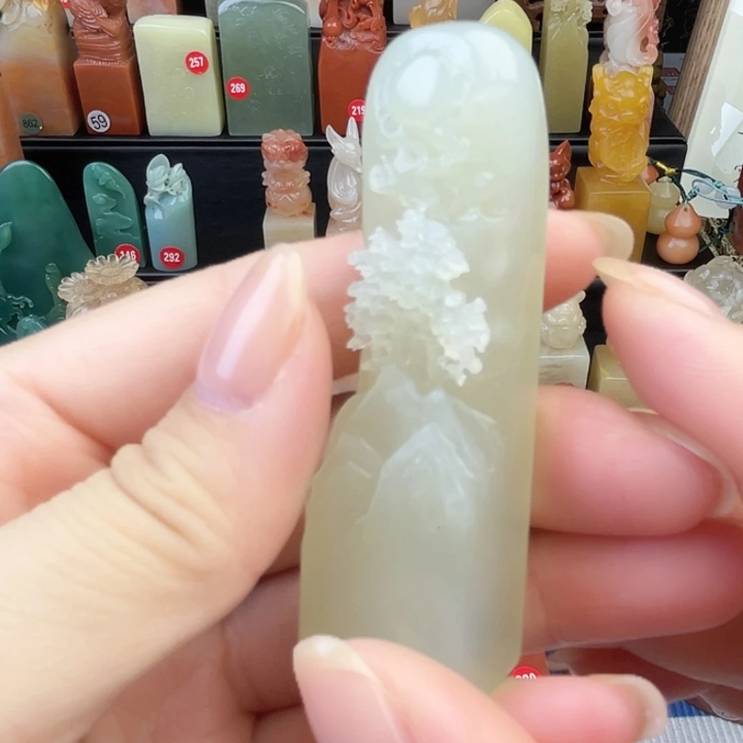 寿山石印石丹东晶1.6×1.8×7