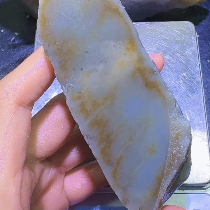和田玉未镶嵌珠宝半成品