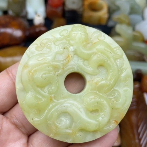 蛇纹石玉未镶嵌颈饰16