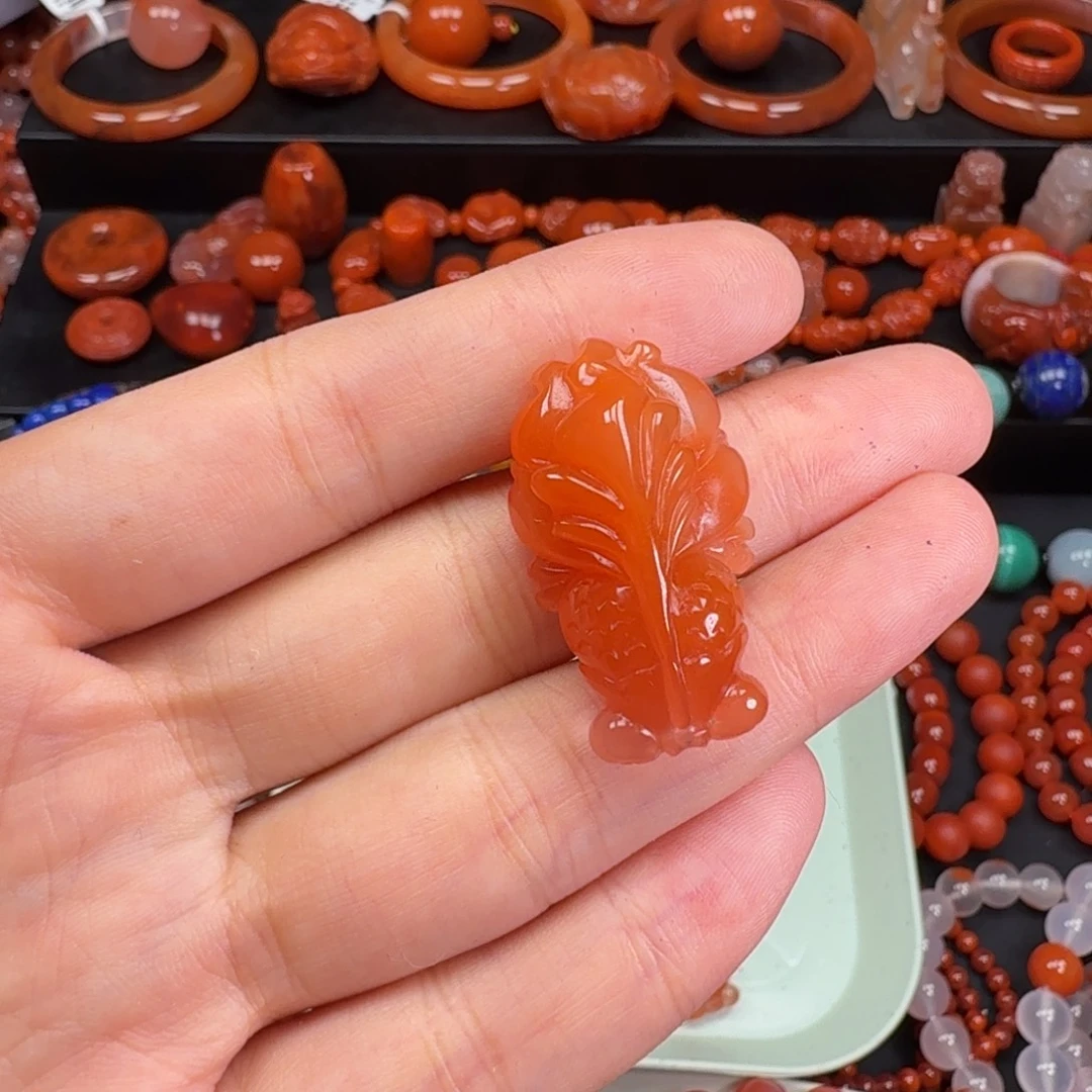 南红玛瑙未镶嵌金鱼