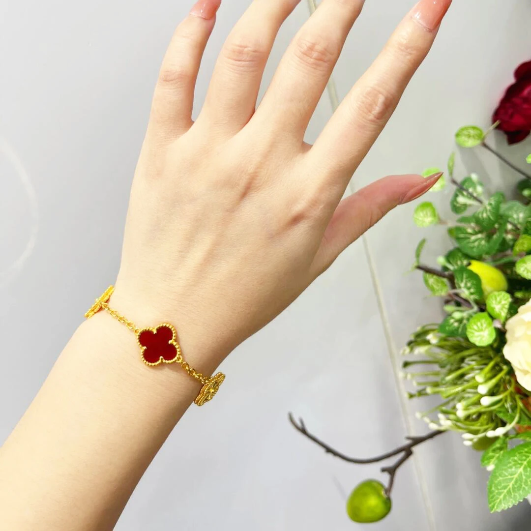 铜合金亚克力手链 四叶经典草镭射五花手链调节扣轻奢高级感精美