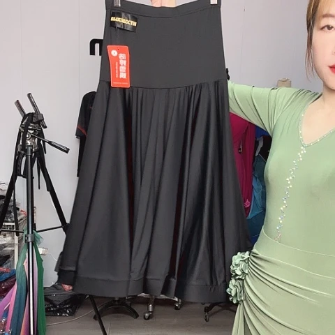 S黑。