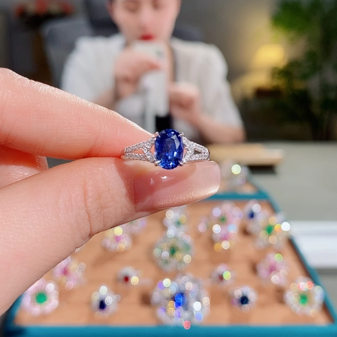 蓝宝石18K金镶嵌戒指1.44ct皇家蓝VB吉尔徳