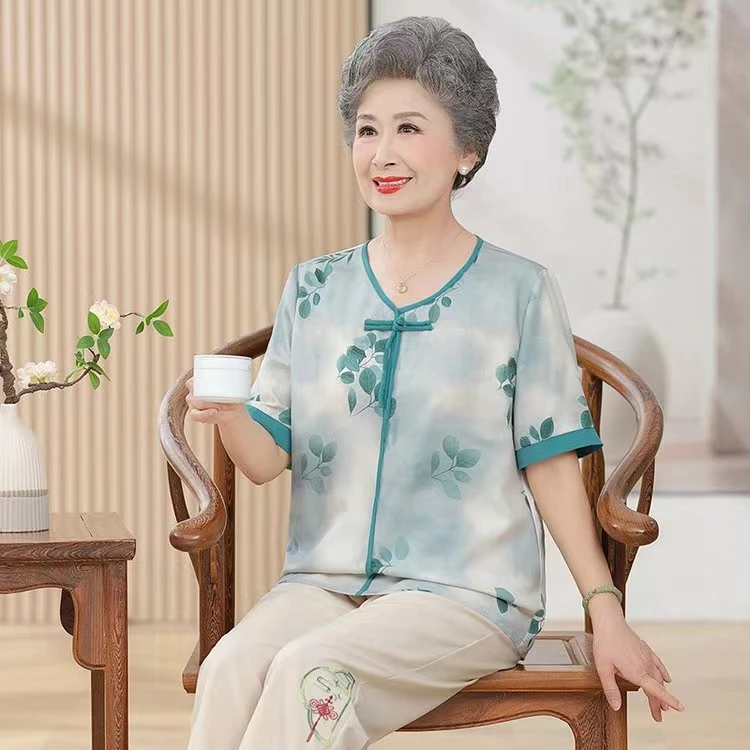 新中式休闲洋气中老年女装宽松夏季薄款盘扣妈妈装新款套装
