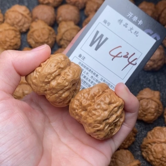 吊坠桃核我是第一百38