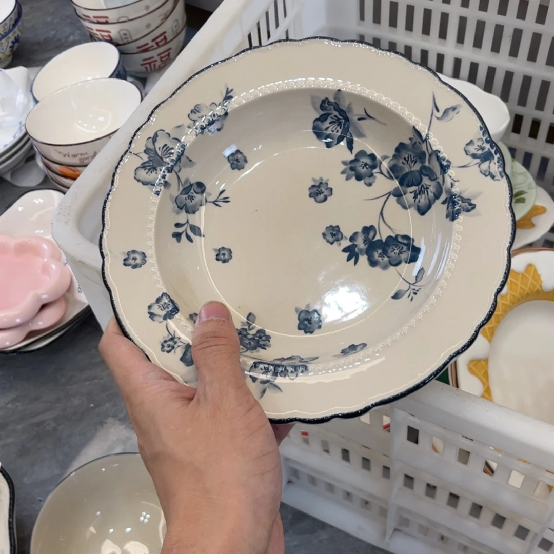 陶瓷微瑕餐具介意勿拍，满18飞！