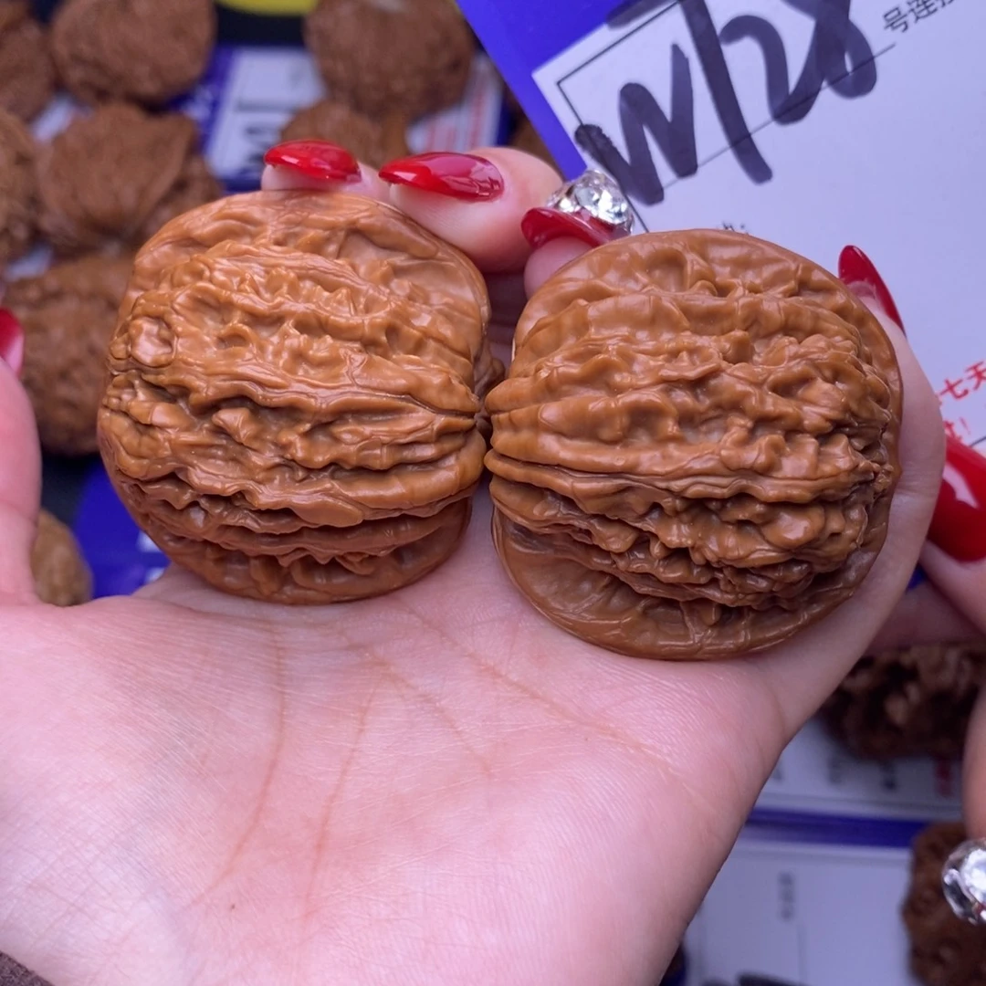 文玩核桃吊坠W728链接 四座楼45尺