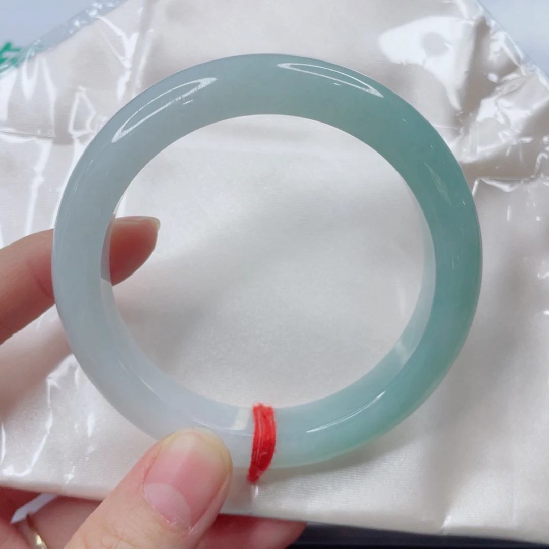 未镶嵌手镯翡翠手镯