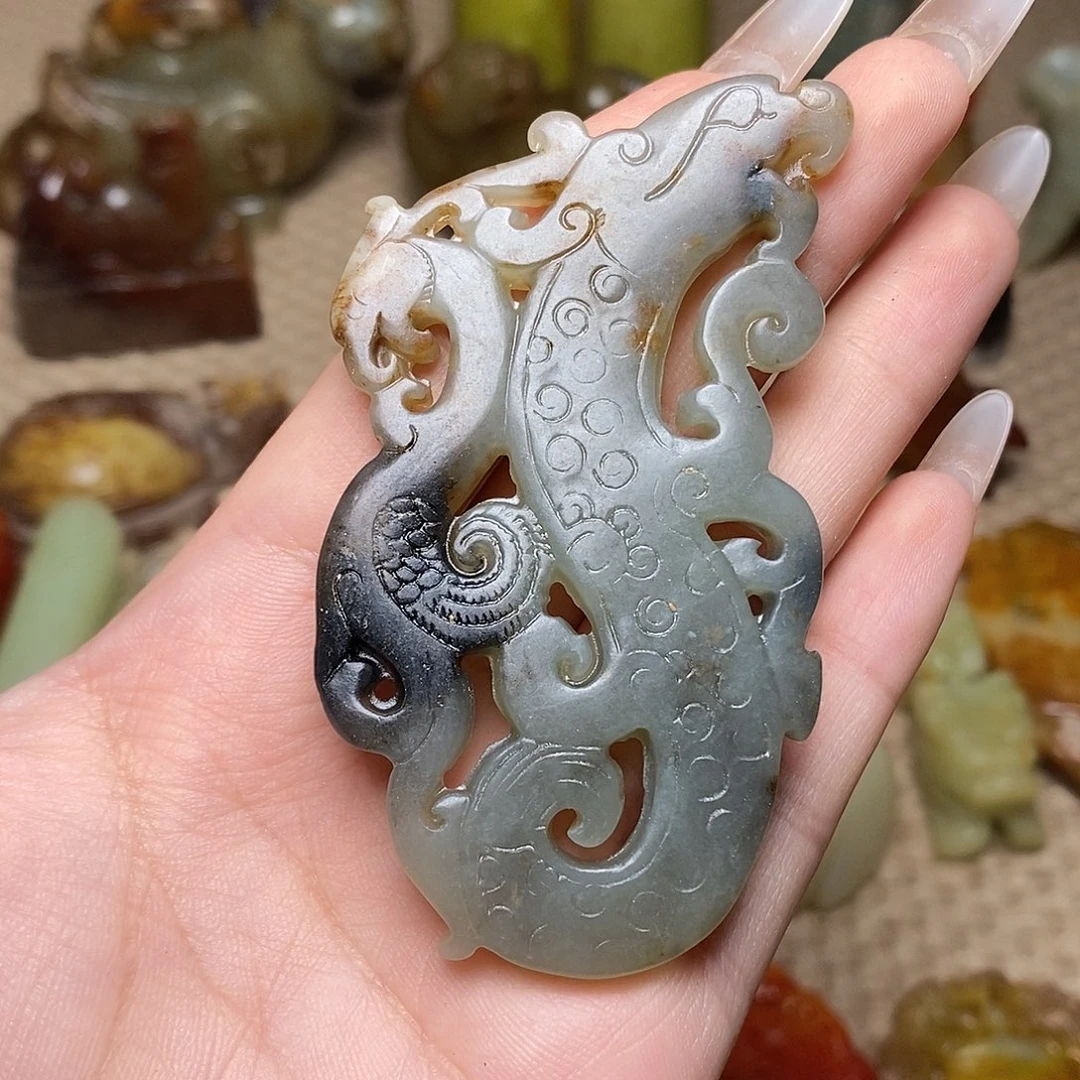 未镶嵌蛇纹石玉颈饰