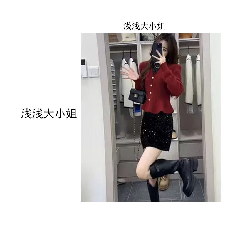 秋冬季穿搭一整套女装2025新款红色开衫毛衣小香风气质短裙两件套