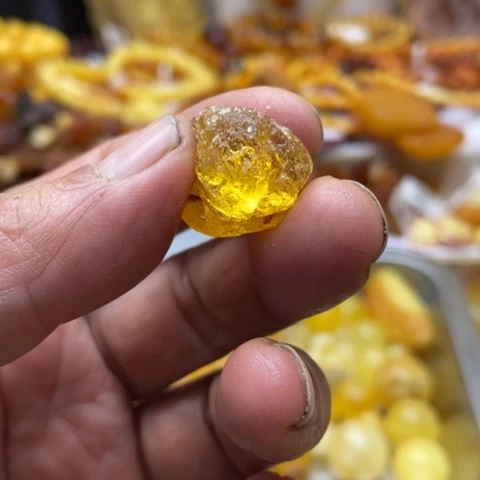 手串蜜蜡未镶嵌吊坠