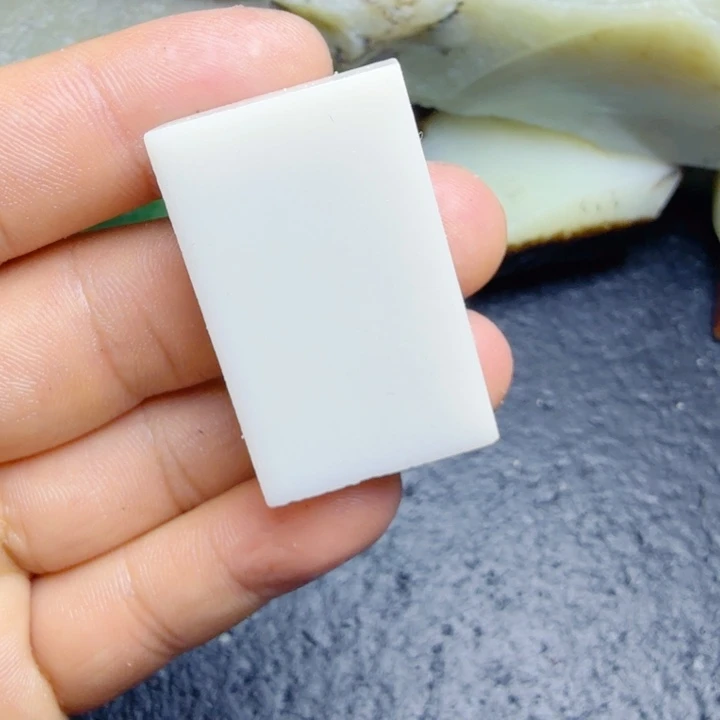 和田玉（糖玉）未镶嵌珠宝奇石