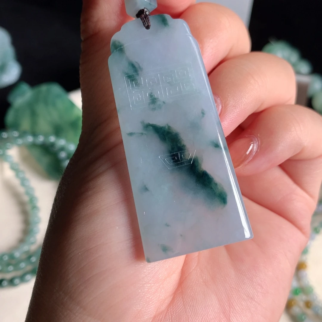 翡翠未镶嵌吊坠(不含链)翡翠