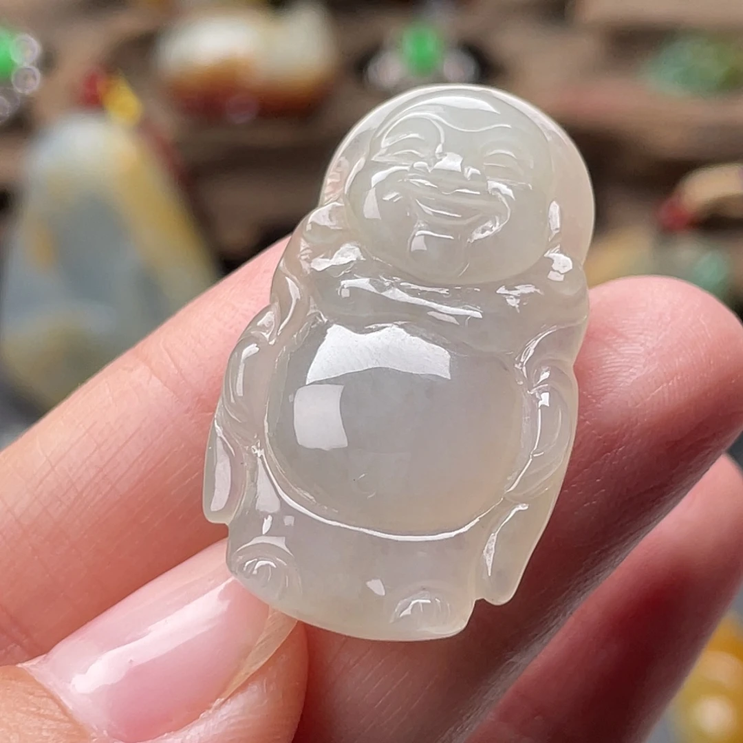 翡翠未镶嵌颈饰佛公