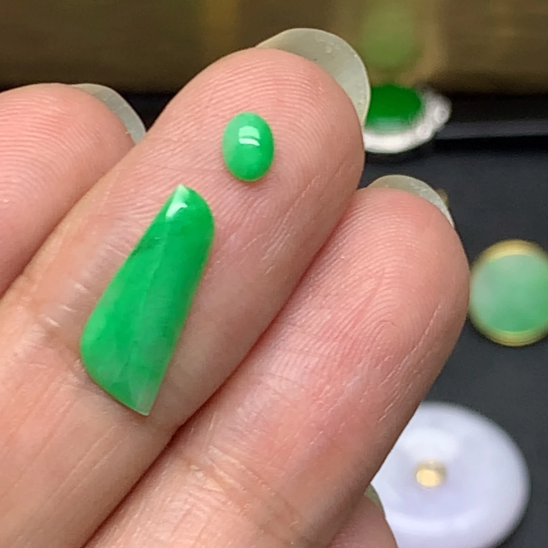 吊坠(不含链)未镶嵌翡翠马****汐有纹裂