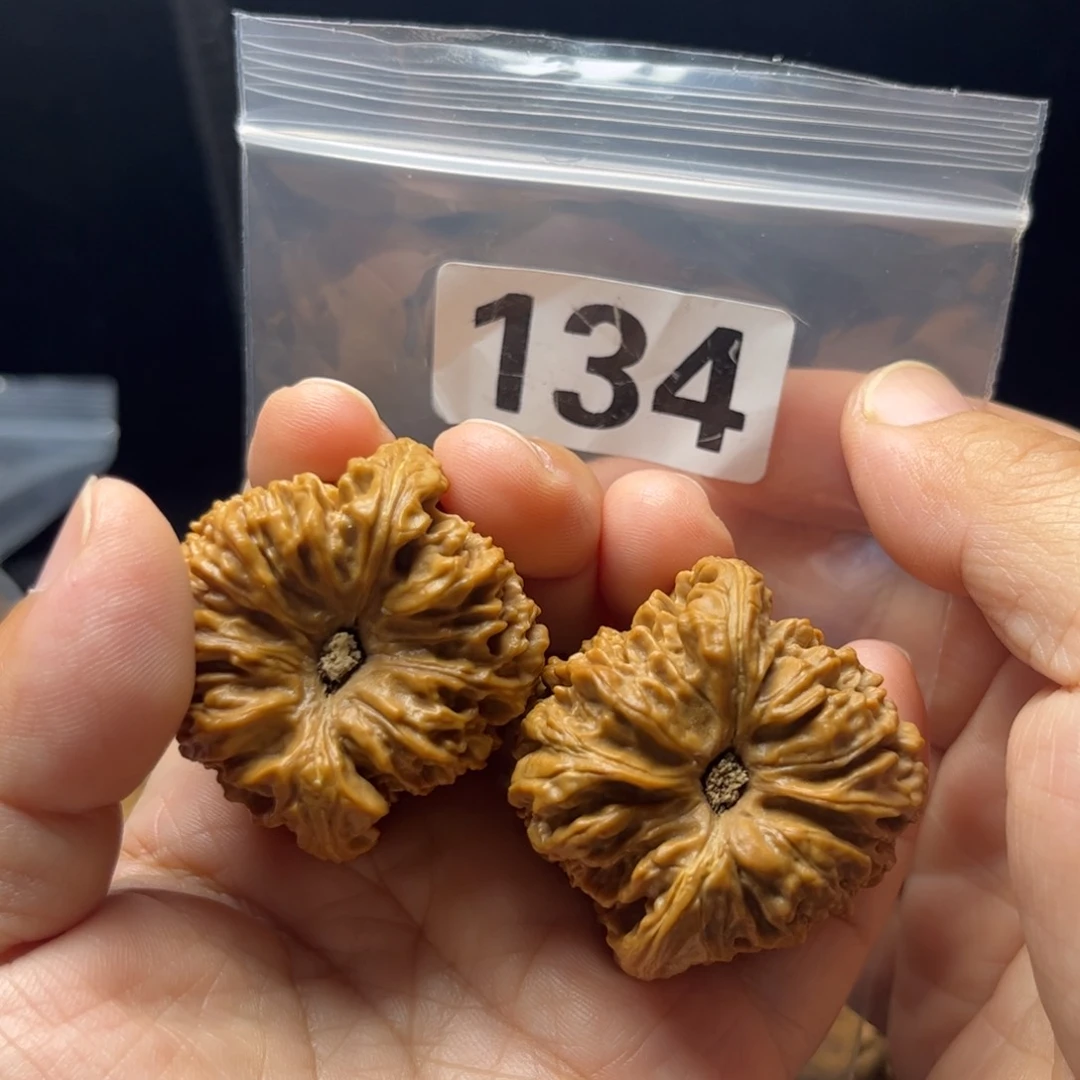 文玩核桃吊坠秒凹底南疆4.1