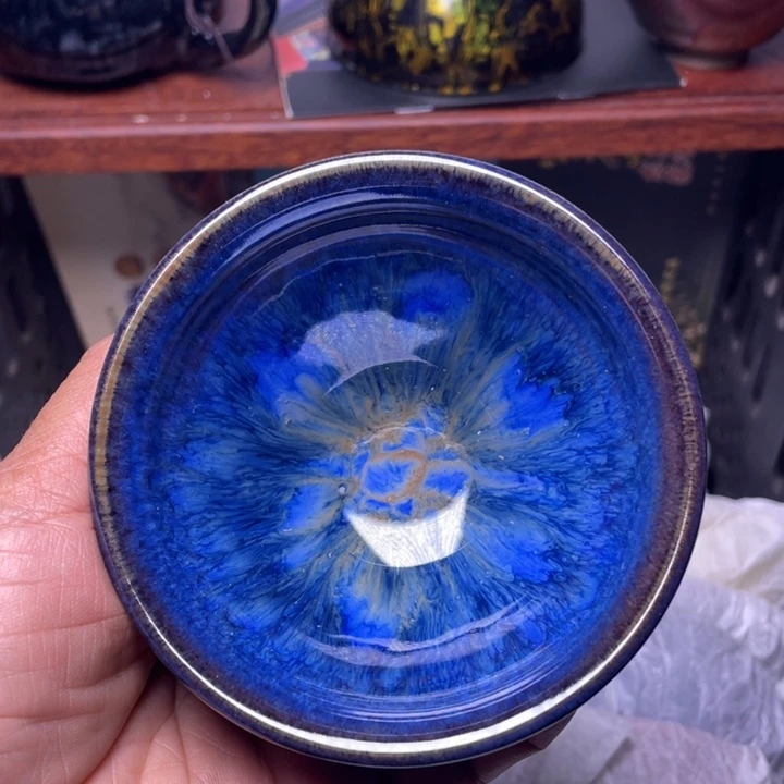 茶盏我在等一位老母亲给