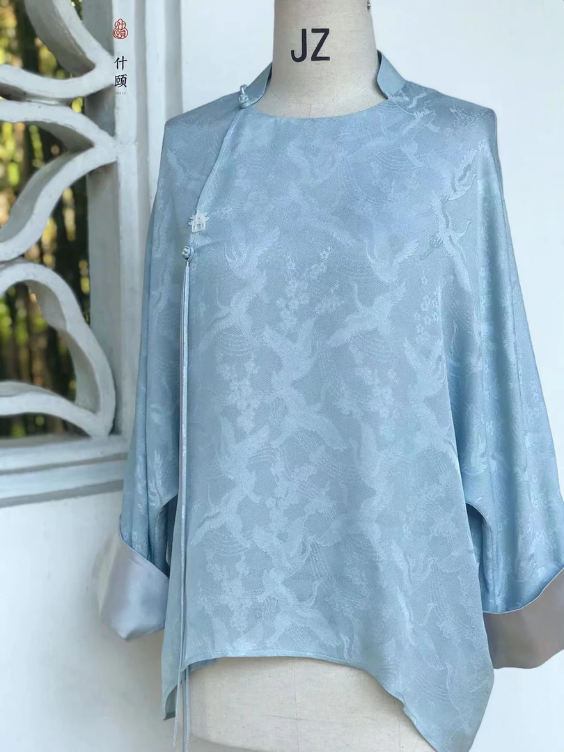 【苏州非遗织造三经绞罗】浅蓝色梅花飞鹤倪妮同款上衣